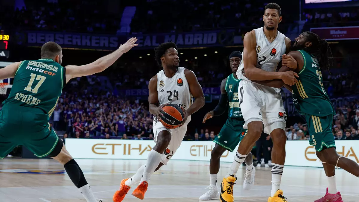 Andrés Feliz durante el partido entre el Real Madrid Baloncesto y Panathinaikos en la Euroliga disputado en el Movistar Arena.