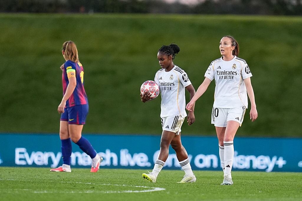 Linda Caicedo celebra durante la goleada del Real Madrid al Barcelona en la ida de los cuartos de final de la UEFA Women’s Champions League.